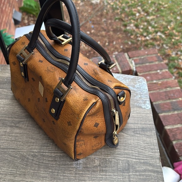 MCM - Picture 4 of 14